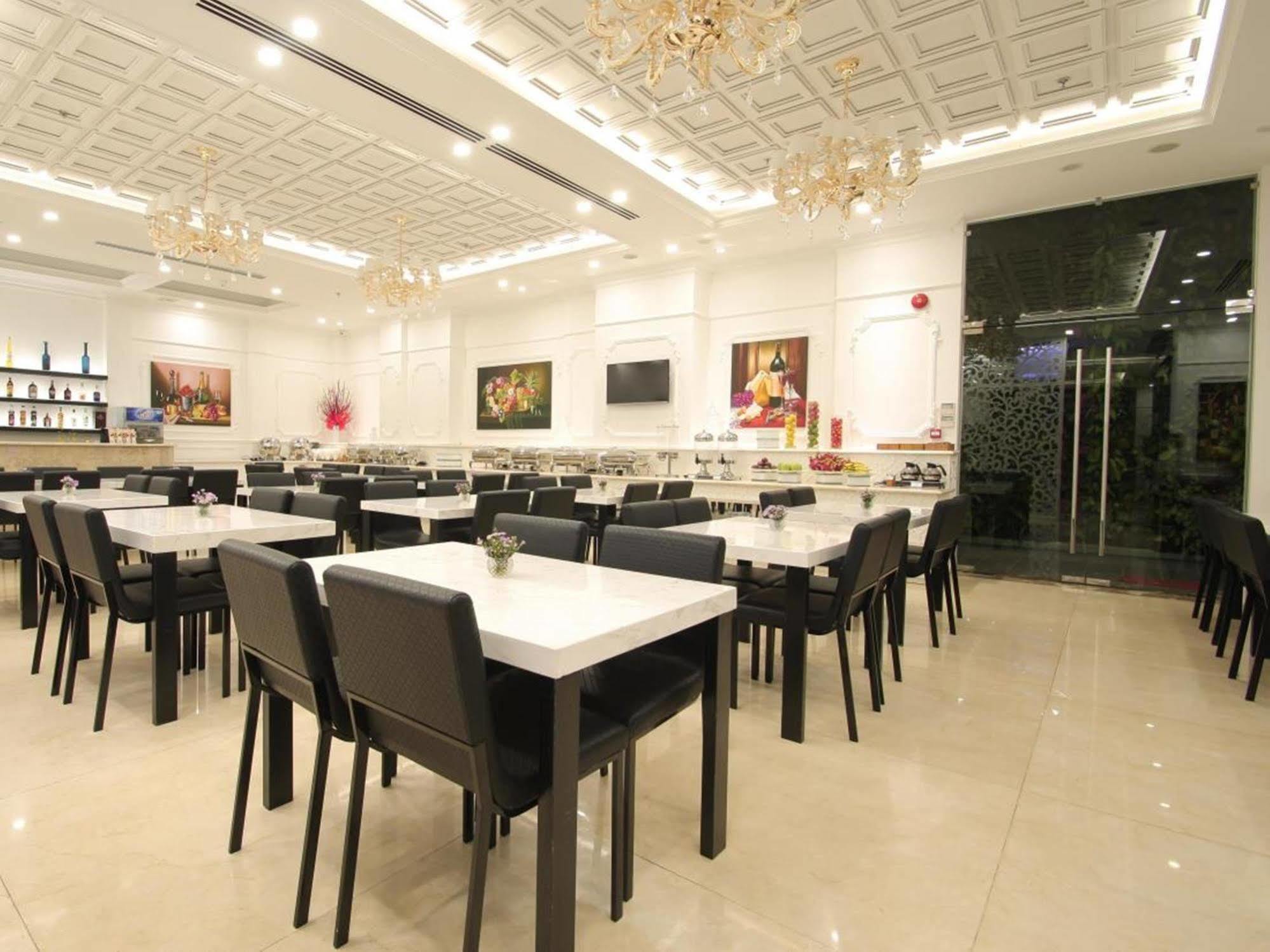 Le Duy Grand Hotel Хошимин Екстериор снимка