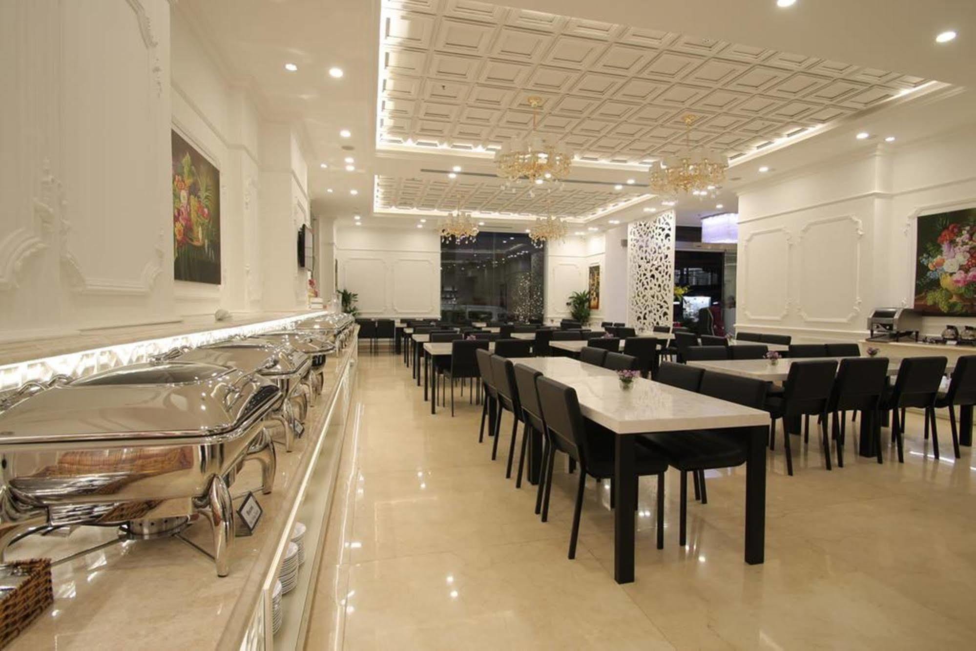 Le Duy Grand Hotel Хошимин Екстериор снимка